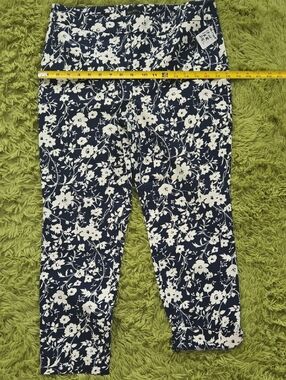 Talbots Navy and White Floral Leggings